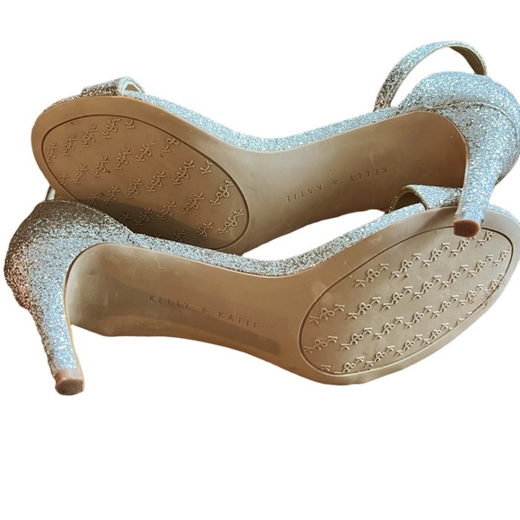 Kelly & Katie Kirstie Gold Glitter Heels Size 8 - Picture 10 of 11